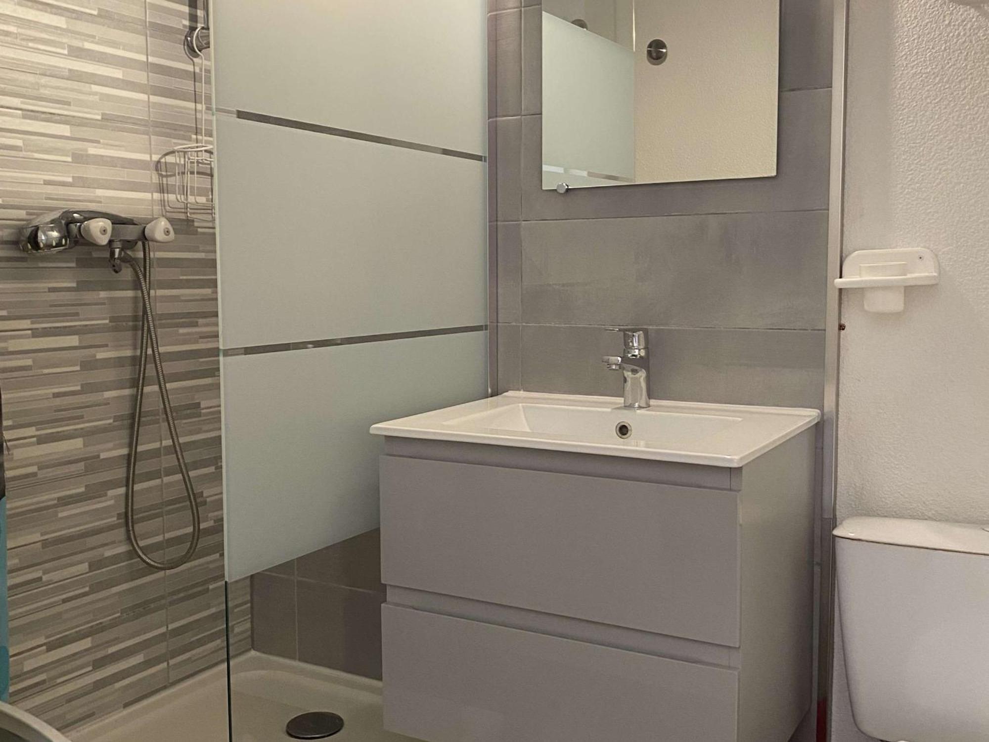 Studio Confort 2* Avec 2 Parkings Prives, Proche Thermes, Calme Et Bien Equipe - Balaruc-Les-Bains - Fr-1-553-114 Kültér fotó